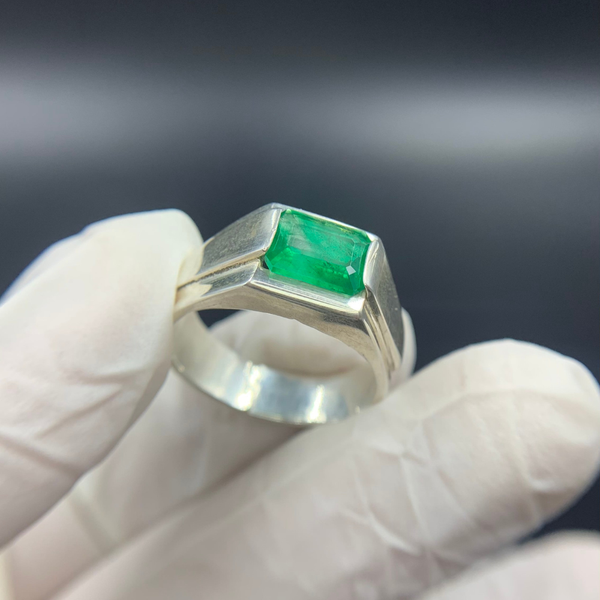 Natural Swat Emerald Ring